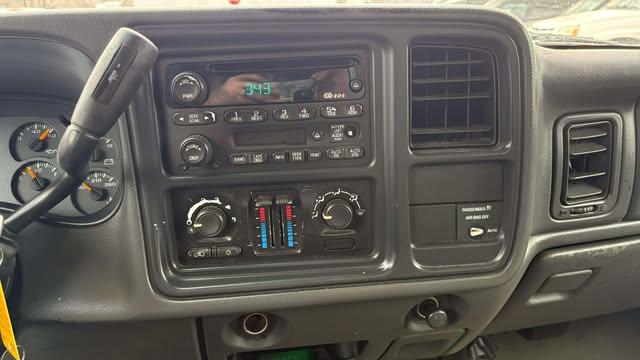 Chevrolet Silverado 1500 Ext. Cab Short Bed 2WD 2003