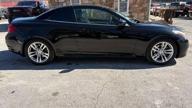 Infiniti G Convertible Base 2010