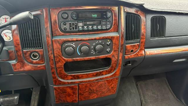 Dodge Ram 1500 ST Long Bed 4WD 2002