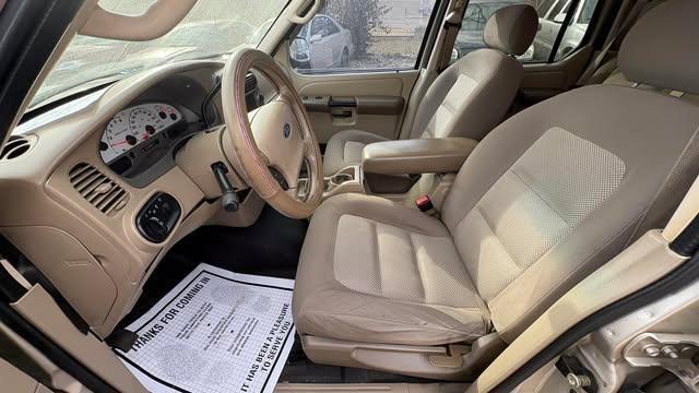 Ford Explorer Sport Trac XLT 2WD 2005