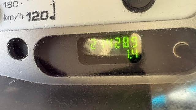 Ford Explorer Sport Trac XLT 2WD 2005