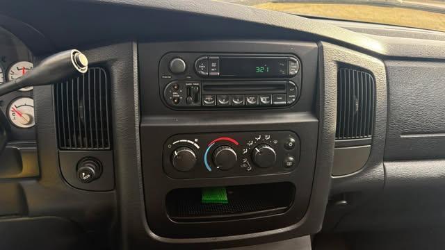 Dodge Ram 1500 ST Quad Cab 2WD 2004