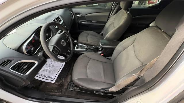 Dodge Avenger Base 2012