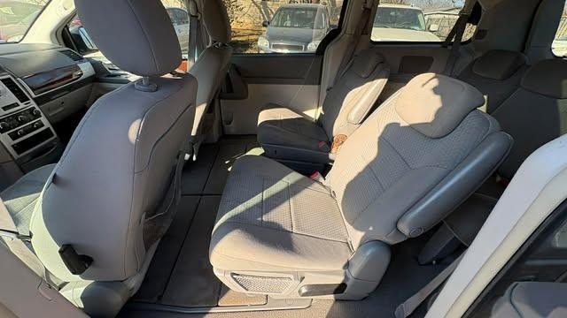 Chrysler Town & Country Touring 2009