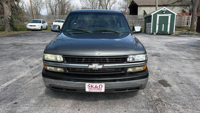 Chevrolet Silverado 1500 Ext. Cab Short Bed 2WD 2002