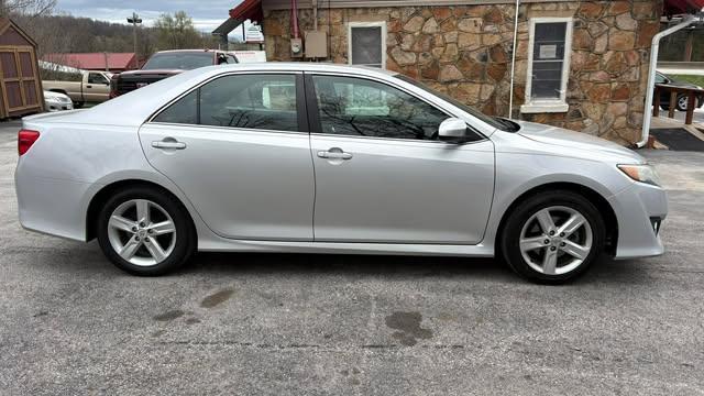 Toyota Camry L 2012