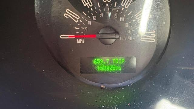 Ford Mustang V6 Deluxe Coupe 2005