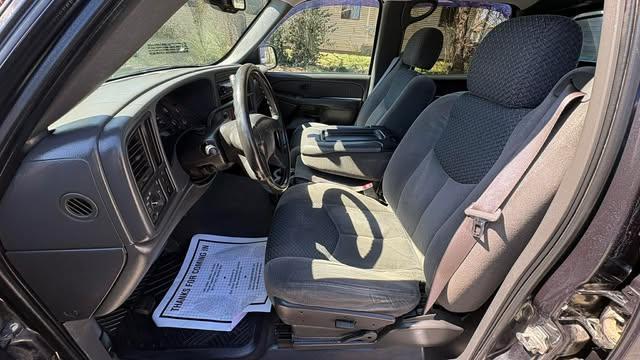 Chevrolet Avalanche 1500 2WD 2004