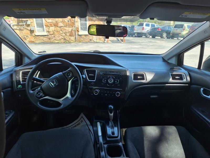 Honda Civic LX Sedan 5-Speed AT 2013