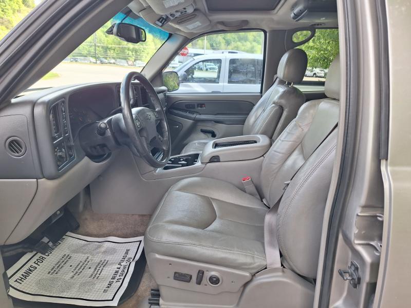 Chevrolet Tahoe 4WD 2003