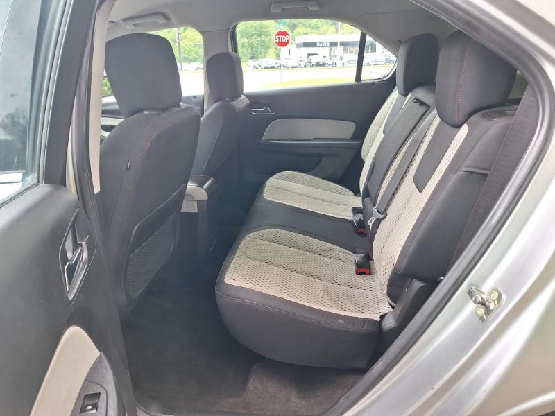 Chevrolet Equinox LS 2WD 2011