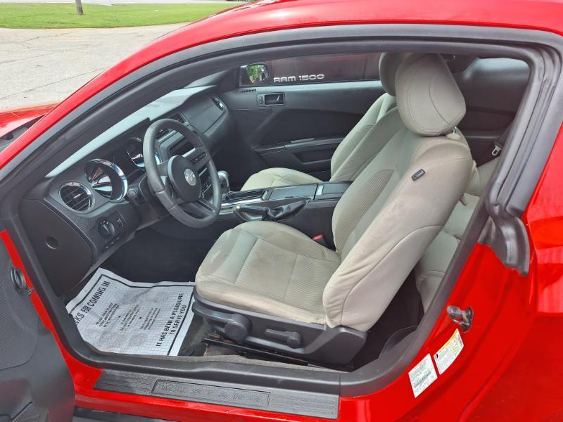 Ford Mustang V6 Coupe 2012