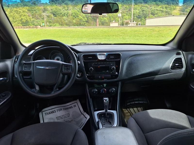 Chrysler 200 LX 2014