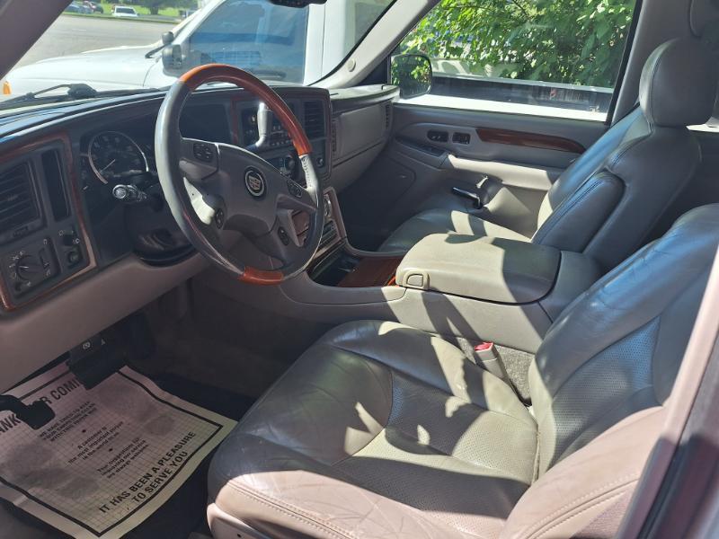 Cadillac Escalade AWD 2004