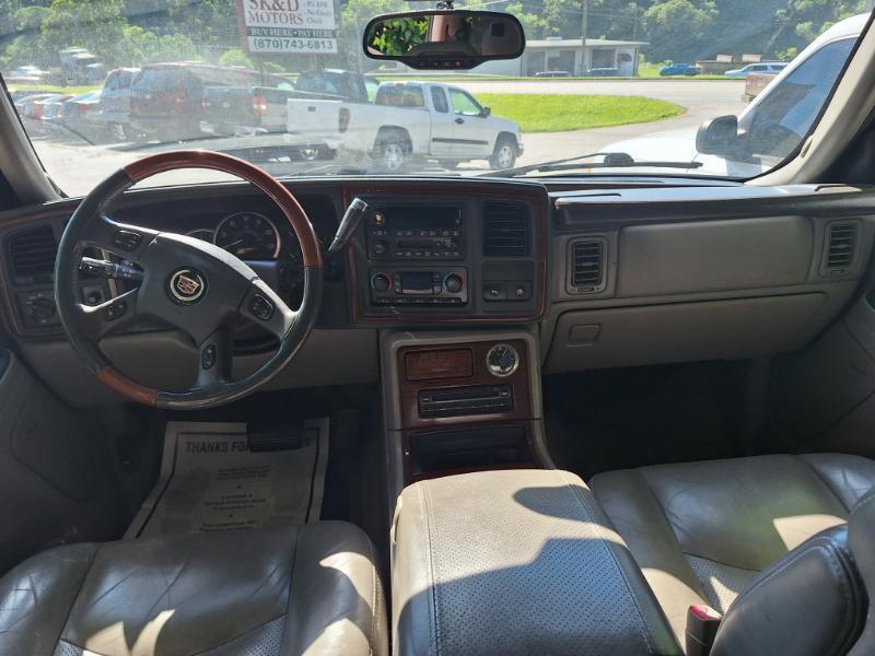 Cadillac Escalade AWD 2004