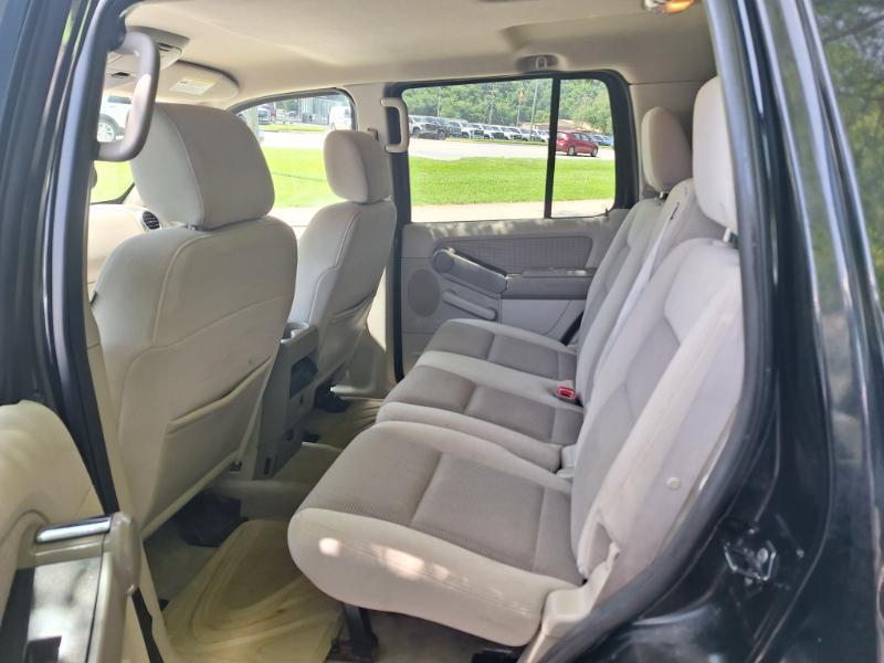 Ford Explorer XLT 4.6L 4WD 2006