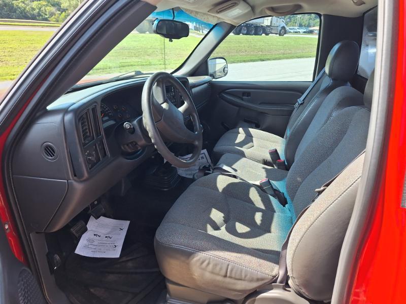 Chevrolet Silverado 1500 Work Truck Short Bed 2WD 2005