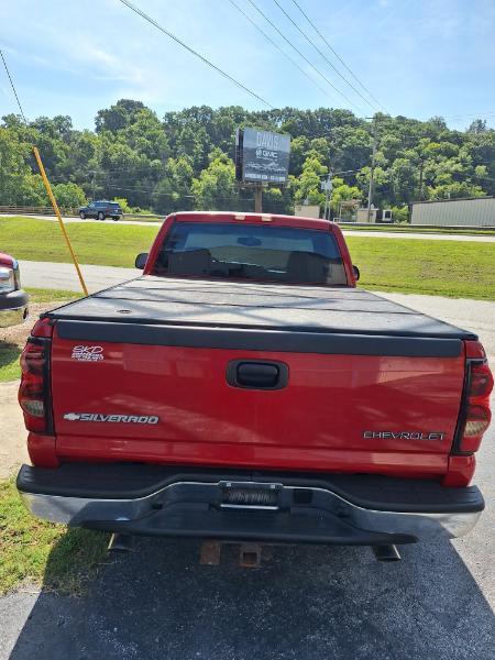 Chevrolet Silverado 1500 Work Truck Short Bed 2WD 2005