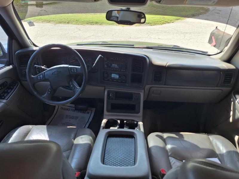 Chevrolet Tahoe 4WD 2004