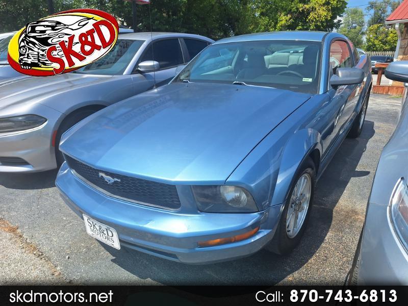 2006 Ford Mustang V6 Standard Coupe