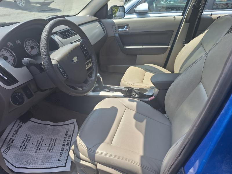 Ford Focus SEL Sedan 2010