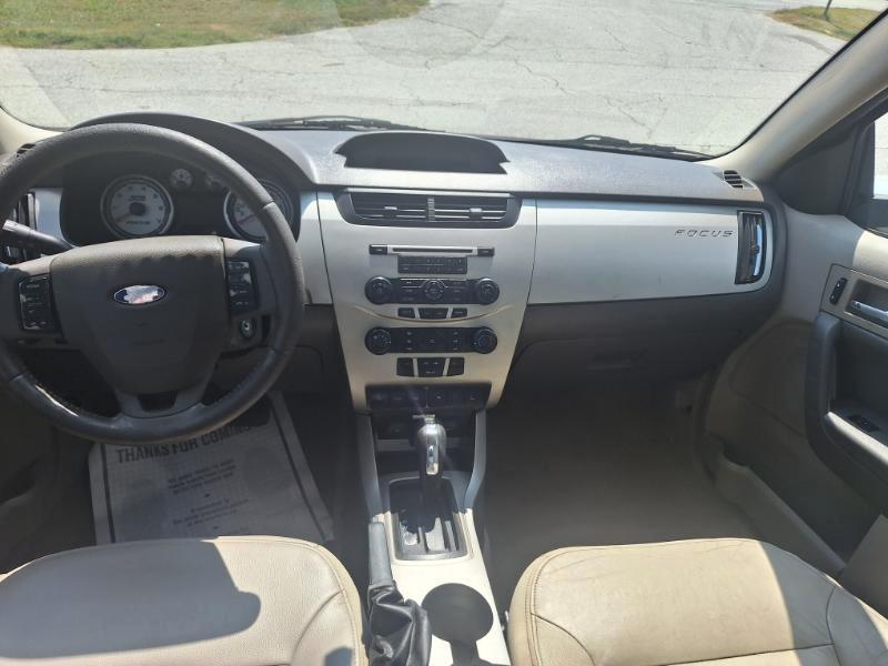 Ford Focus SEL Sedan 2010
