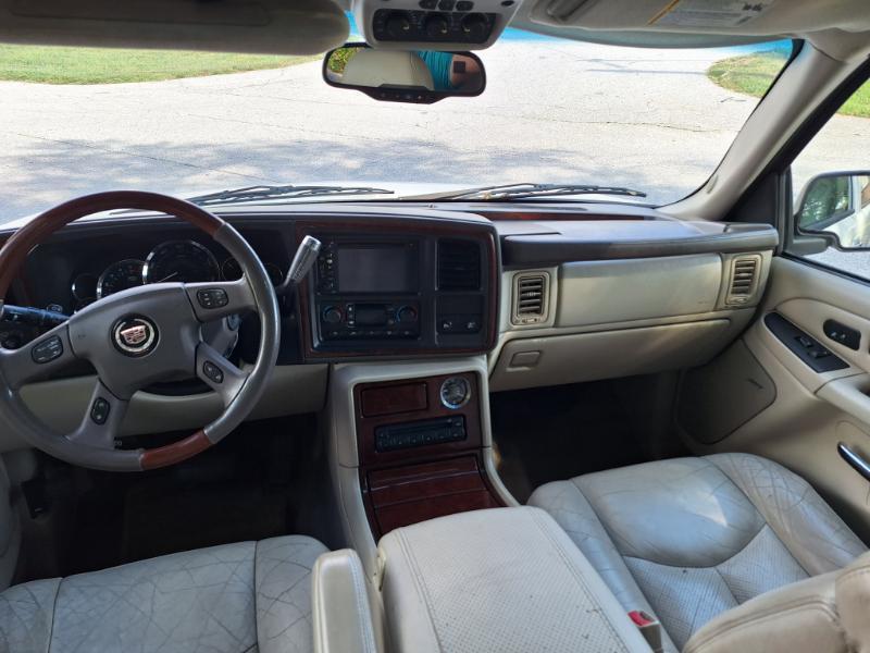 Cadillac Escalade AWD 2005