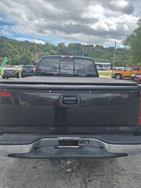 Chevrolet Silverado 1500 HD LS Crew Cab 4WD 2003