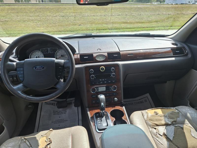 Ford Taurus Limited FWD 2009