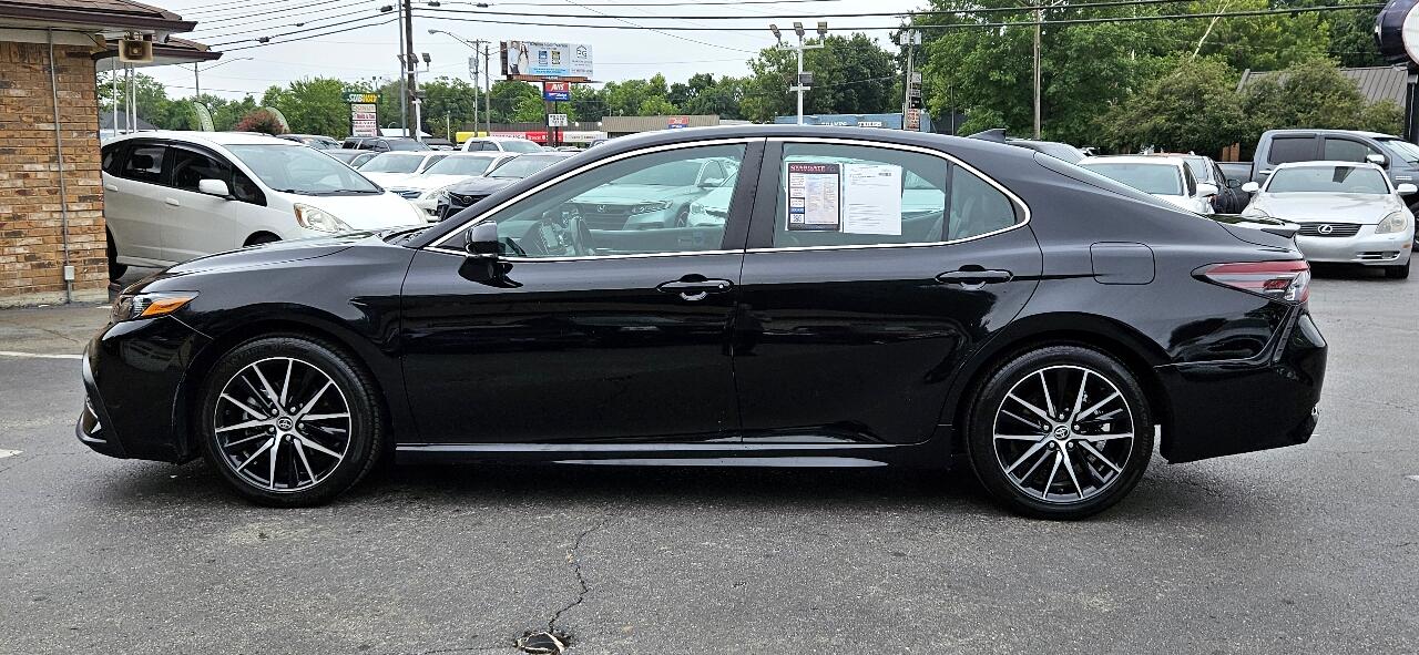 2023 Toyota Camry SE photo 4