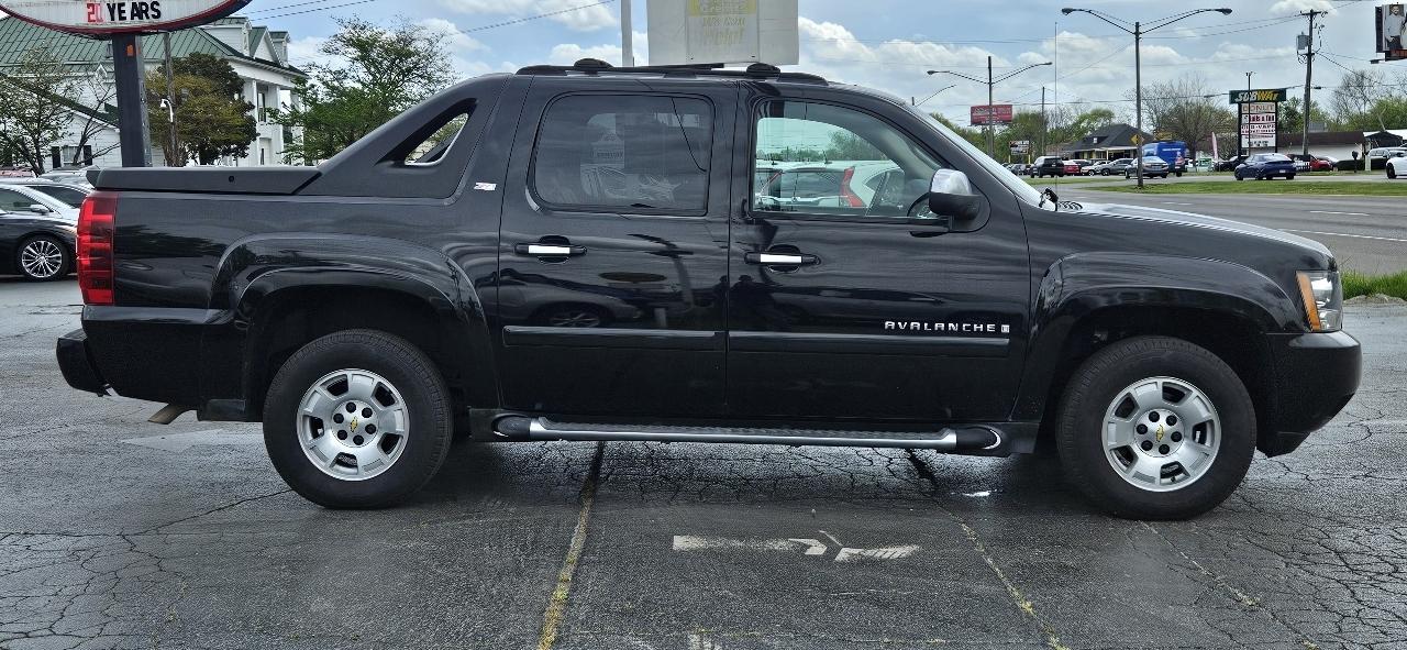 Chevrolet Avalanche 4WD Crew Cab 130" LT w/2LT 2007
