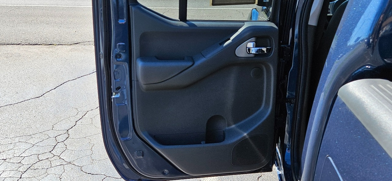 Nissan Frontier Crew Cab 4x4 PRO-4X Auto 2020 Nissan Frontier Crew Cab 4x4 PRO-4X Auto 2020
