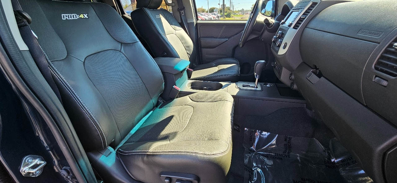 Nissan Frontier Crew Cab 4x4 PRO-4X Auto 2020 Nissan Frontier Crew Cab 4x4 PRO-4X Auto 2020