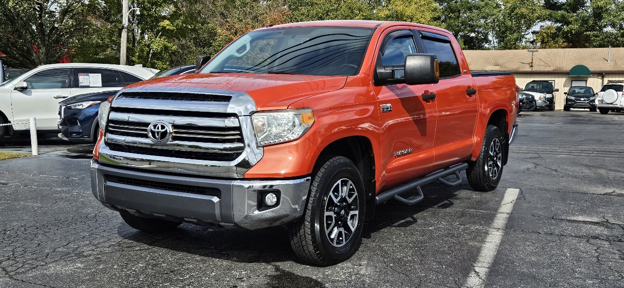 Toyota Tundra 4WD CrewMax 145.7" 5.7L SR5 (Natl) 2017 Toyota Tundra 4WD CrewMax 145.7" 5.7L SR5 (Natl) 2017