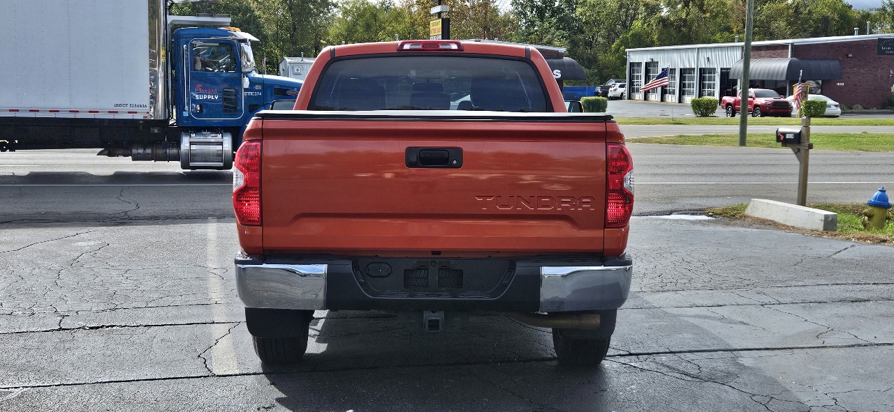 Toyota Tundra 4WD CrewMax 145.7" 5.7L SR5 (Natl) 2017 Toyota Tundra 4WD CrewMax 145.7" 5.7L SR5 (Natl) 2017