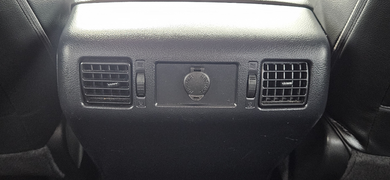 Toyota Tundra 4WD CrewMax 145.7" 5.7L SR5 (Natl) 2017 Toyota Tundra 4WD CrewMax 145.7" 5.7L SR5 (Natl) 2017