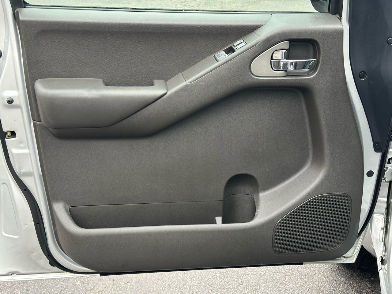 Nissan Frontier 2WD SE King Cab V6 Auto 2005 Nissan Frontier 2WD SE King Cab V6 Auto 2005