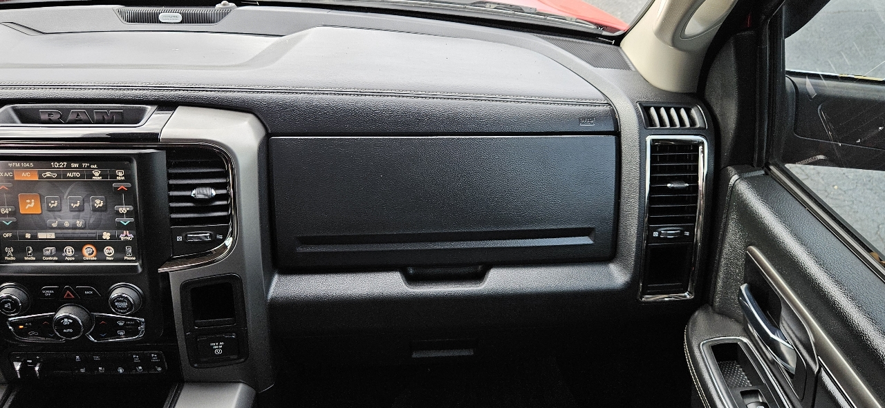 RAM 1500 4WD Quad Cab 140.5" Sport 2014