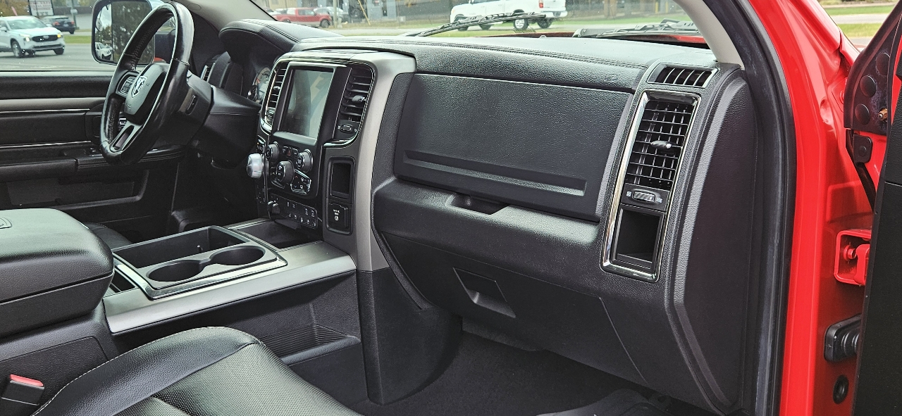 RAM 1500 4WD Quad Cab 140.5" Sport 2014