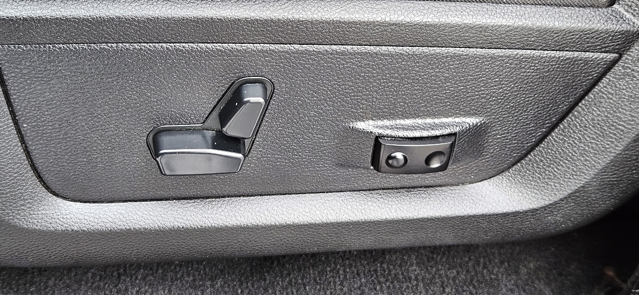 RAM 1500 4WD Quad Cab 140.5" Sport 2014