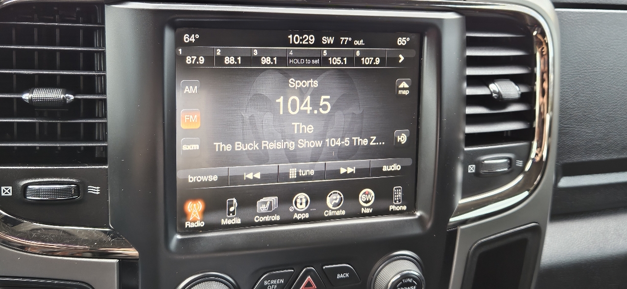 RAM 1500 4WD Quad Cab 140.5" Sport 2014