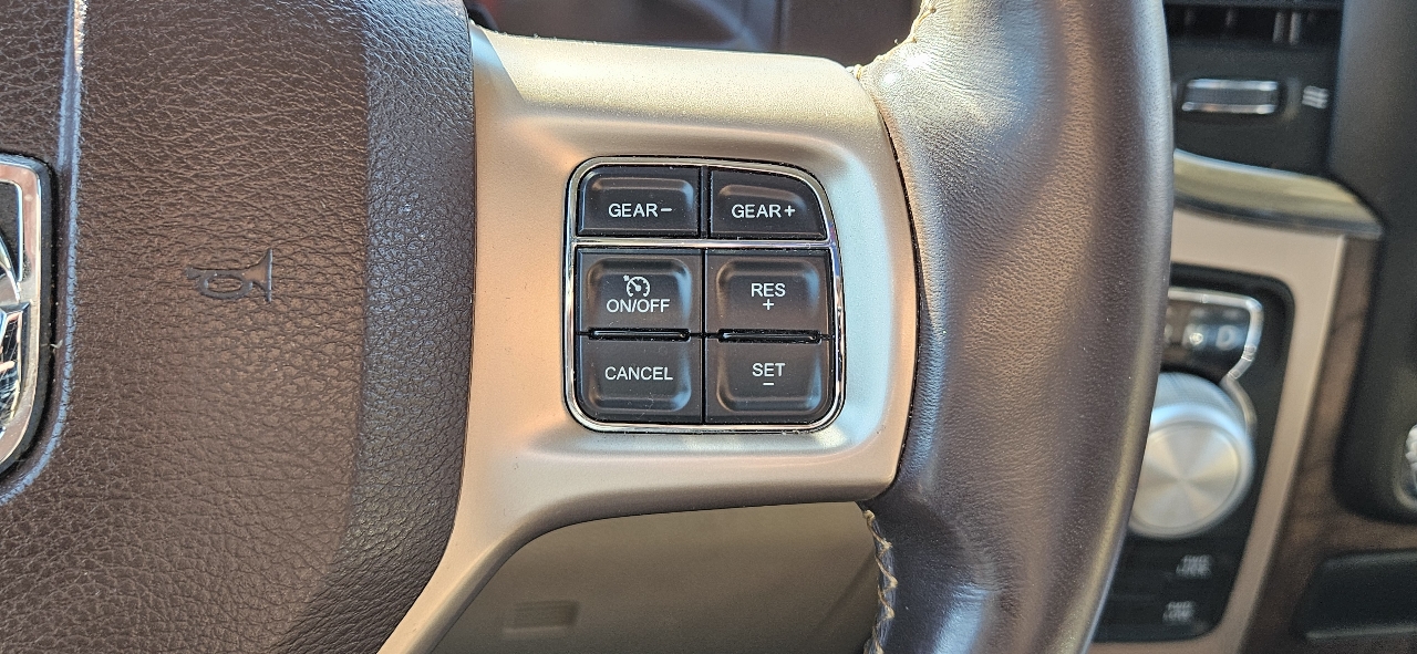 RAM 1500 4WD Crew Cab 140.5" Longhorn 2016