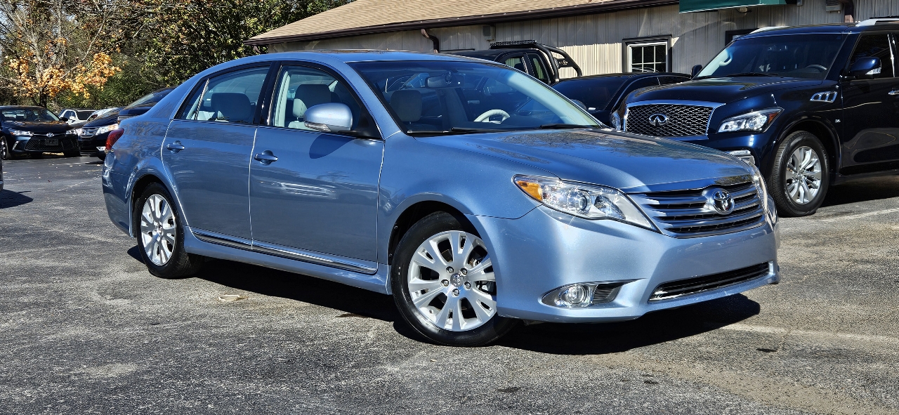 2011 Toyota Avalon photo 2