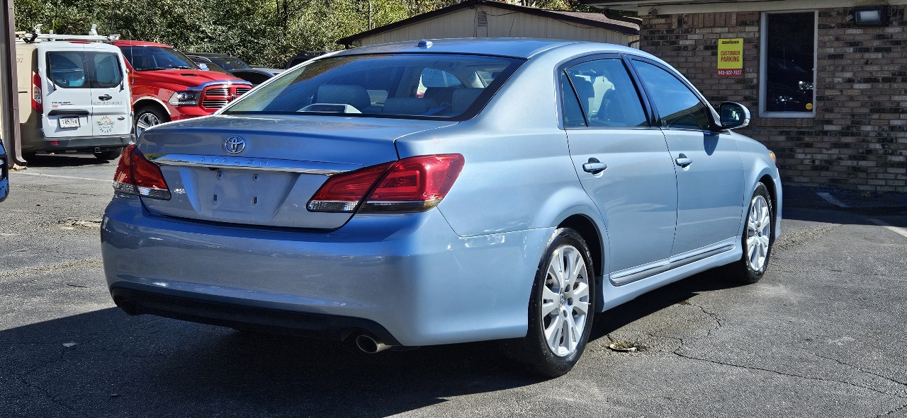 Toyota Avalon 4dr Sdn (Natl) 2011
