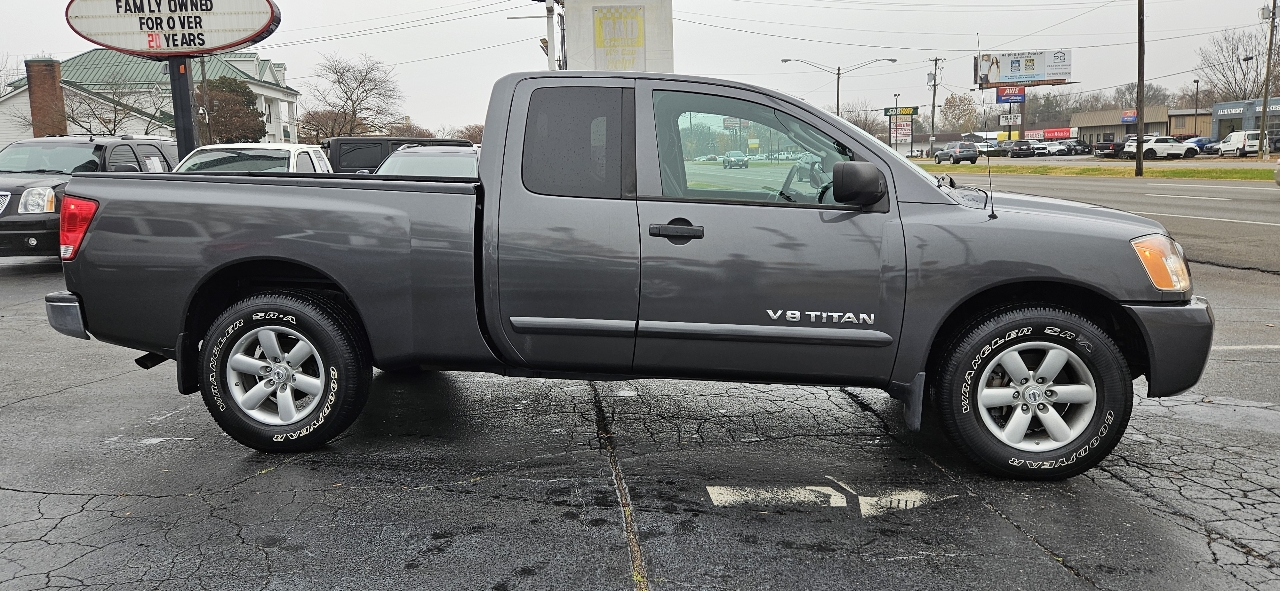 Nissan Titan 2WD King Cab SWB SE 2009