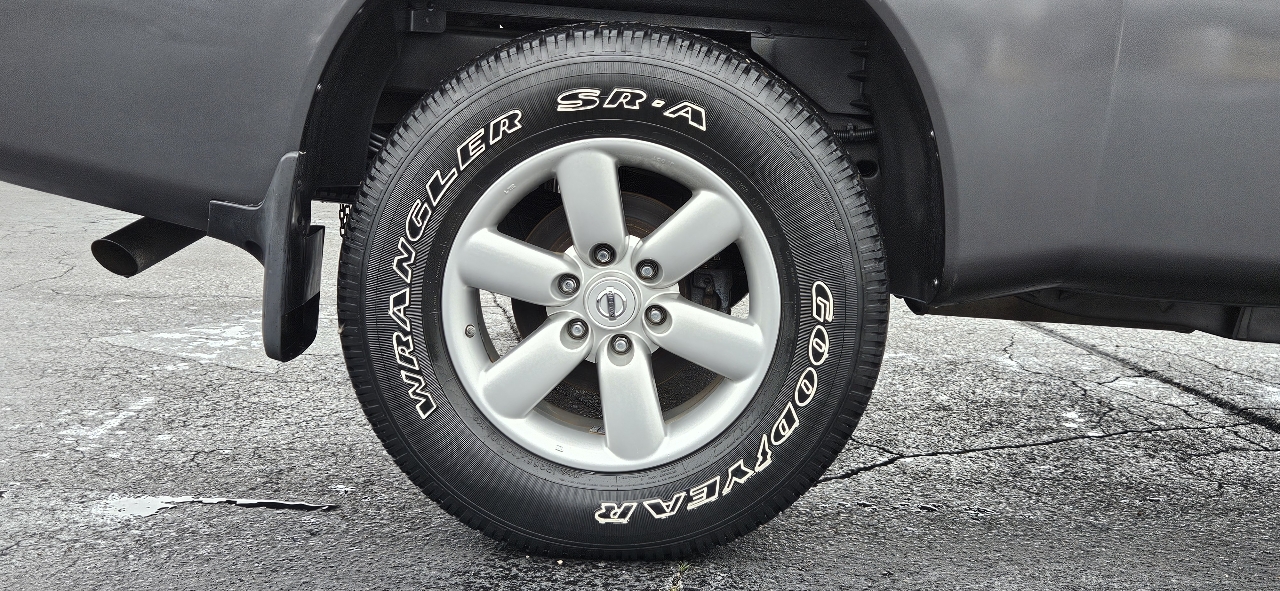 Nissan Titan 2WD King Cab SWB SE 2009