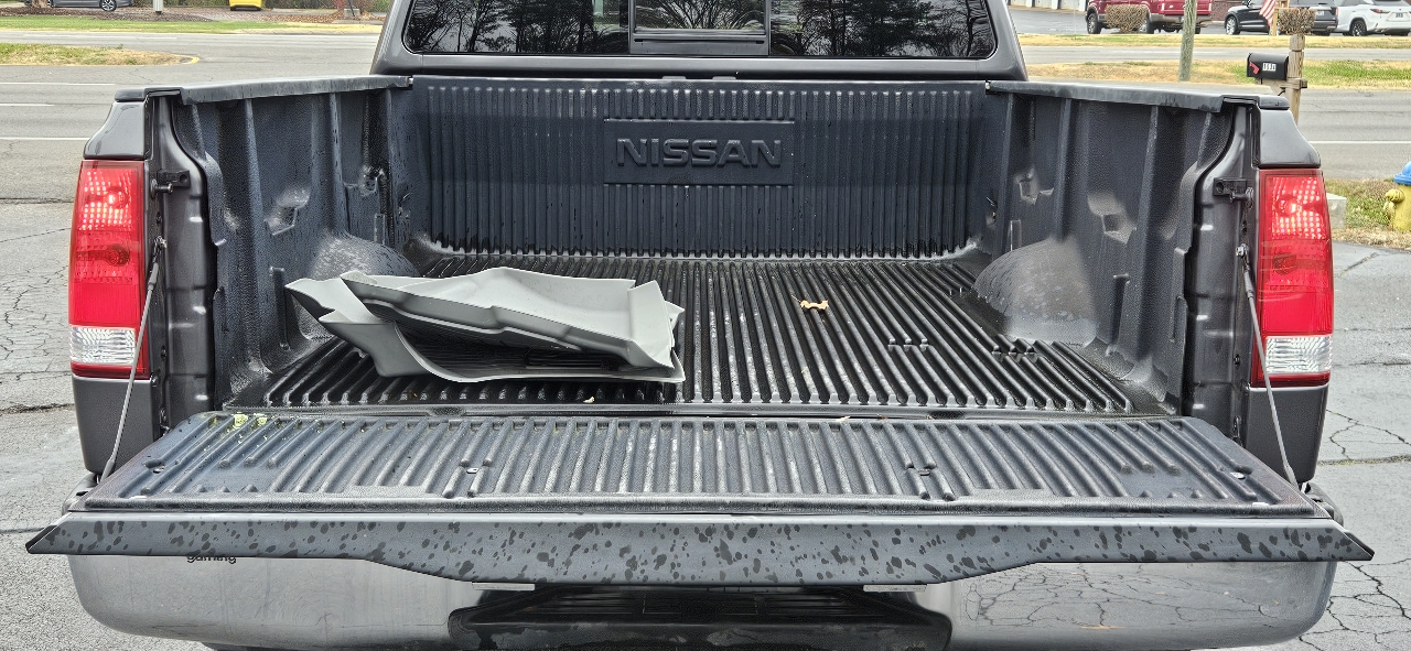 Nissan Titan 2WD King Cab SWB SE 2009