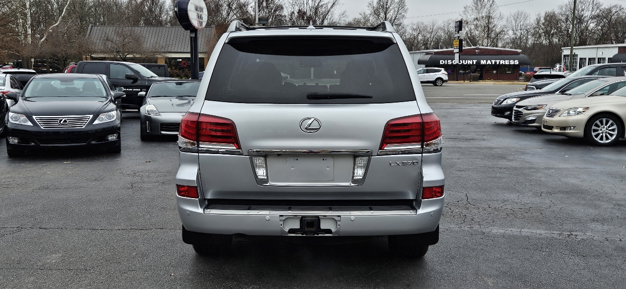 2013 Lexus LX 570 photo 4