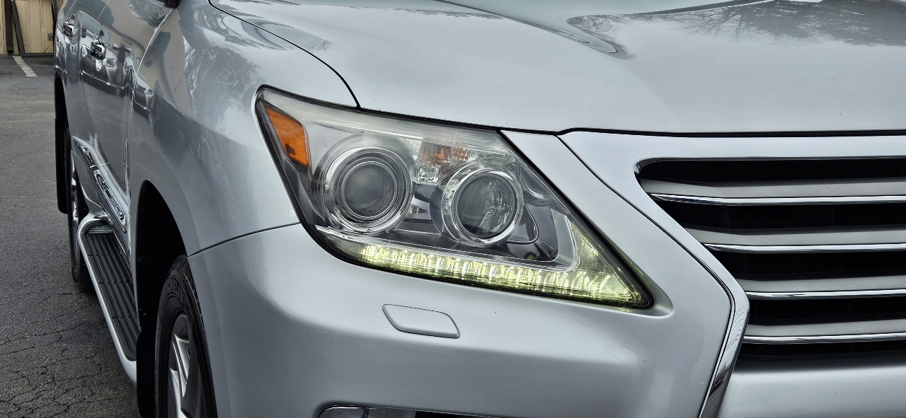 Lexus LX 570 4WD 4dr 2013