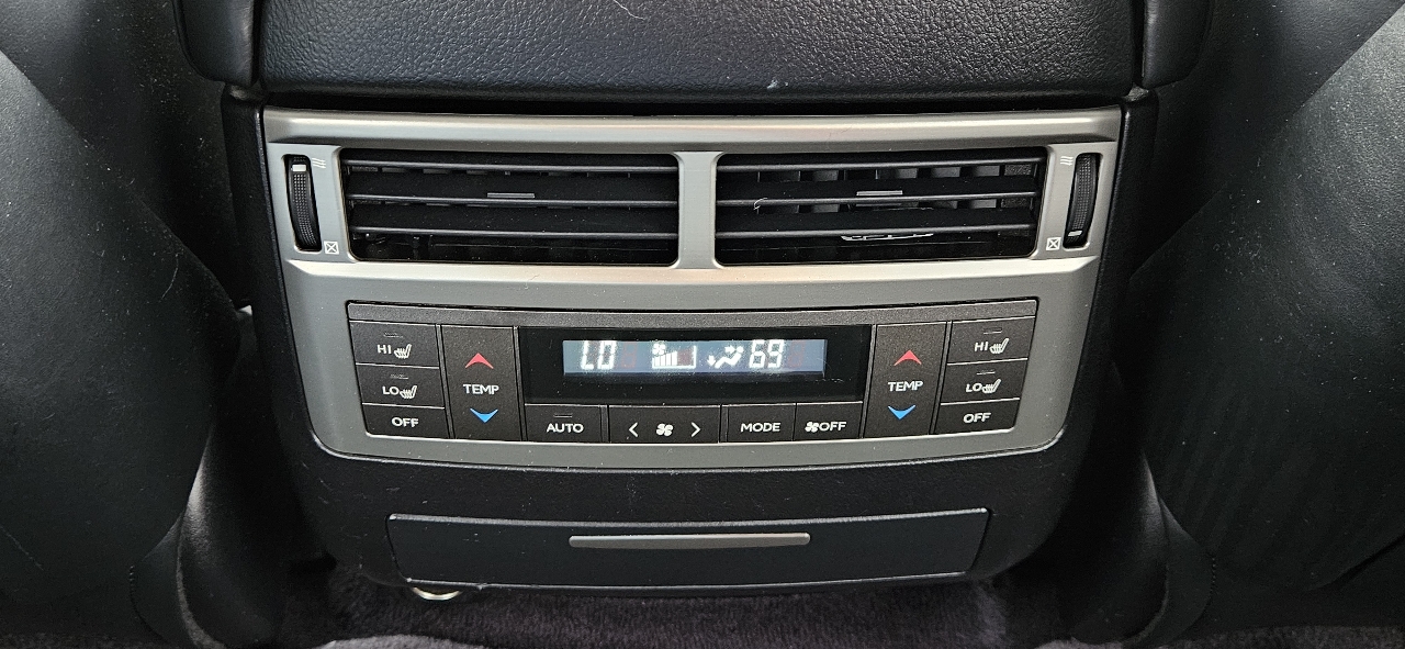 Lexus LX 570 4WD 4dr 2013